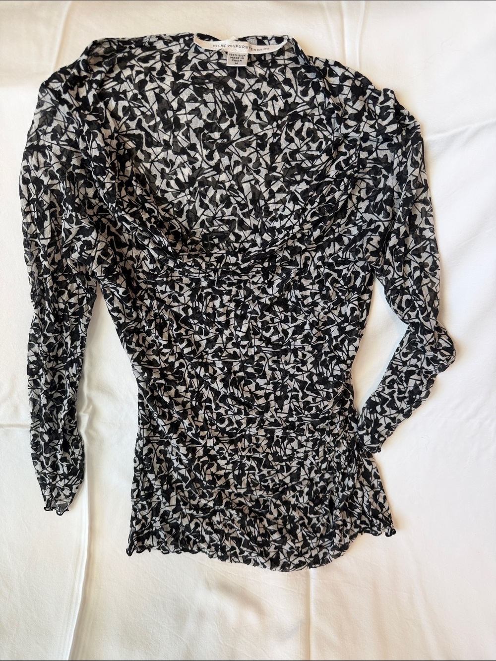 Diane Von Furstenberg Black and White Abstract Leaf-Print Long Sleeve Top